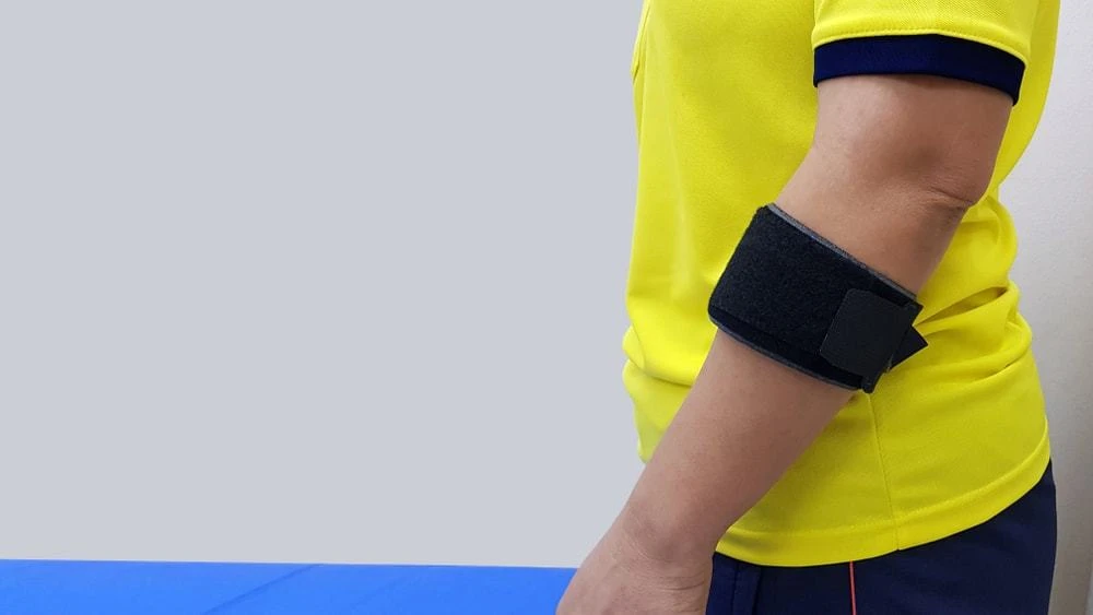 How To Wear A Tennis Elbow Strap